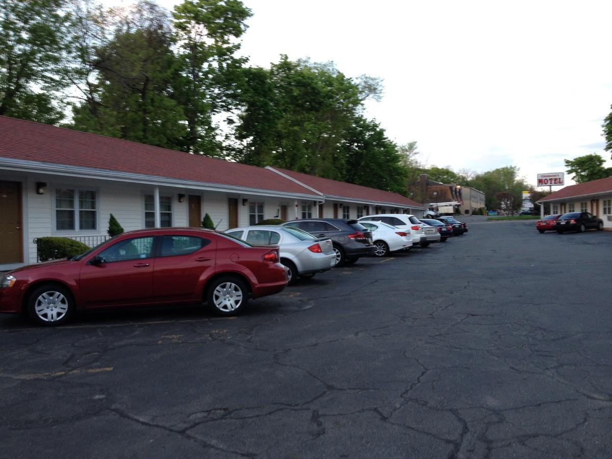 Chisholm'S Motor Inn Saugus Exteriör bild